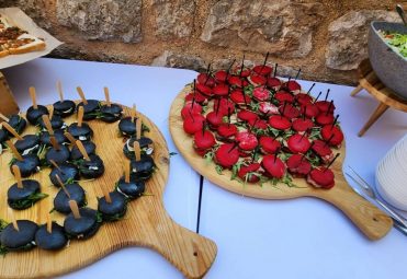 Wedding in Istria - wedding dinner - newlyweds - wedding cake - catering - street food - Bale - Istria - Croatia 1