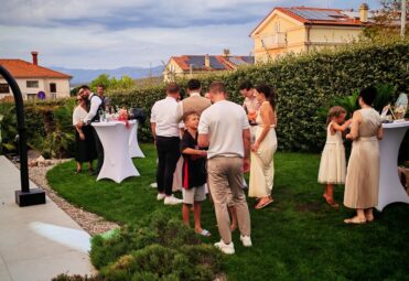 Wedding on Krk - weddings - catering - newlyweds - bride - groom - hot buffet - platters - bar - drinks - cake - dessert table - decorations - flowers - Malinska - Krk island - Taste Kvarner Wedding on Krk - weddings - catering - newlyweds - bride - groom - hot buffet - platters - bar - drinks - cake - dessert table - decorations - flowers - Malinska - Krk island - Taste Kvarner
